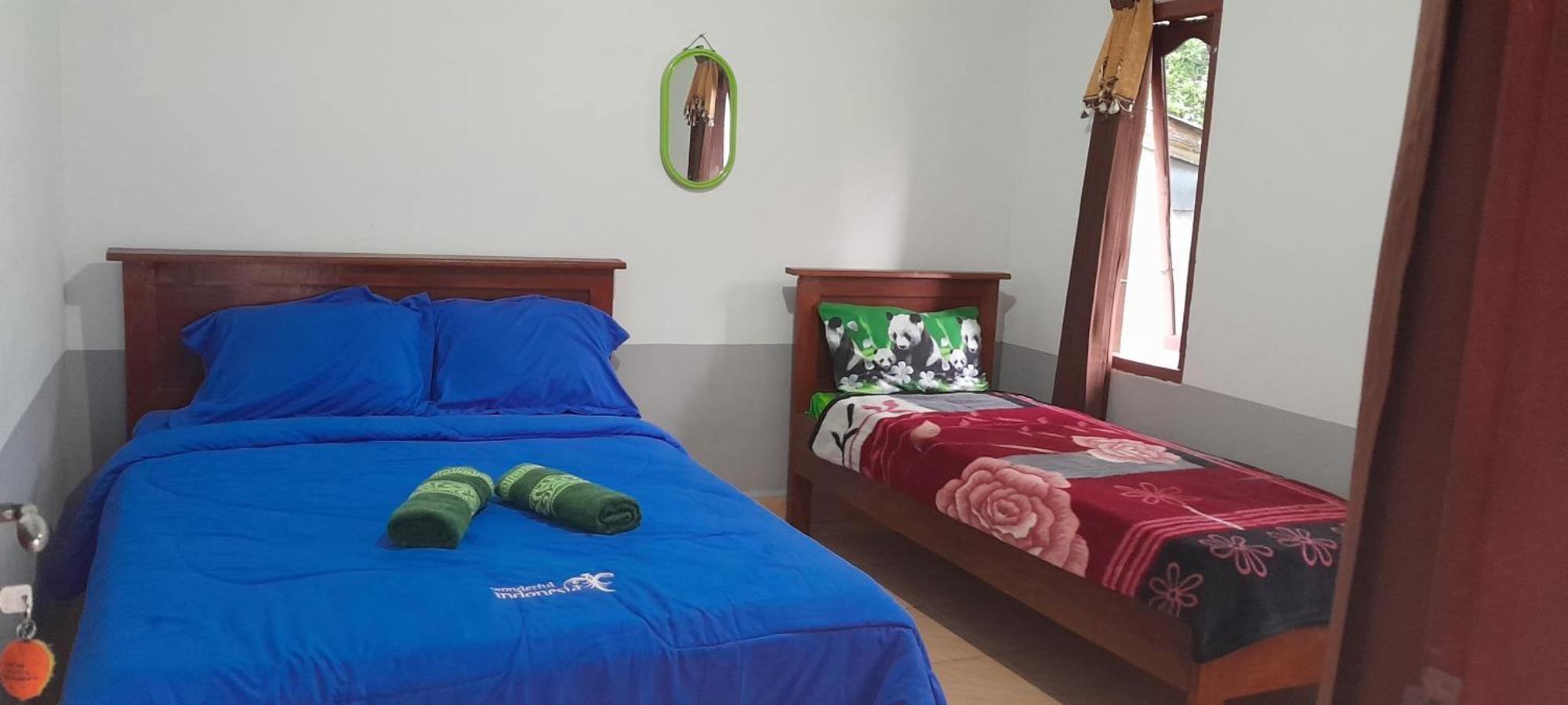 Arnolds Familly Homestay Bajawa エクステリア 写真